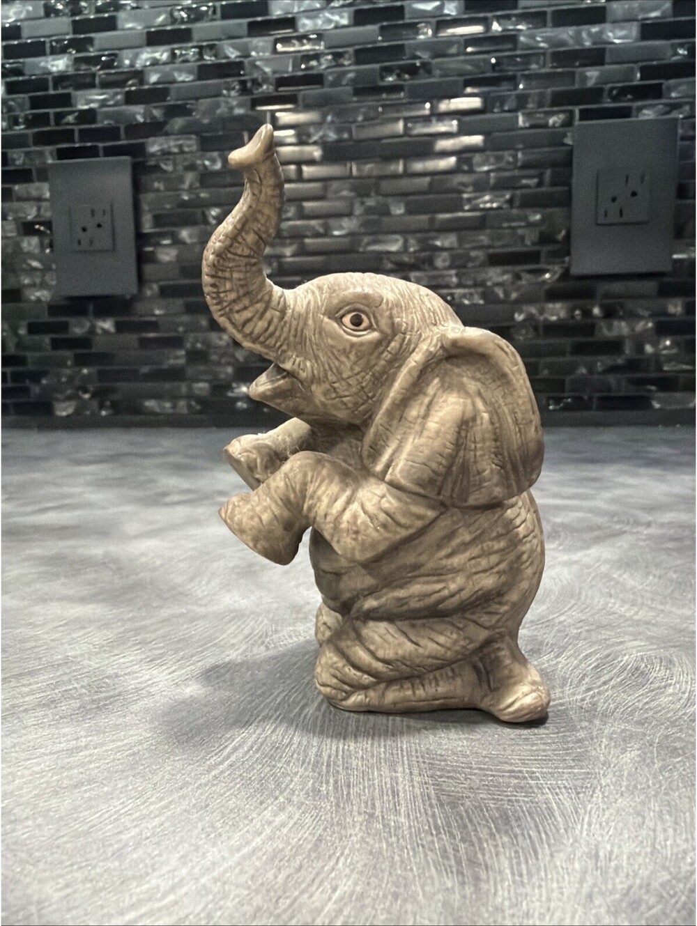 Lefton Elephant Figurine 3.75” Collectible Vtg 1993 Sitting Raised Trunk 01078